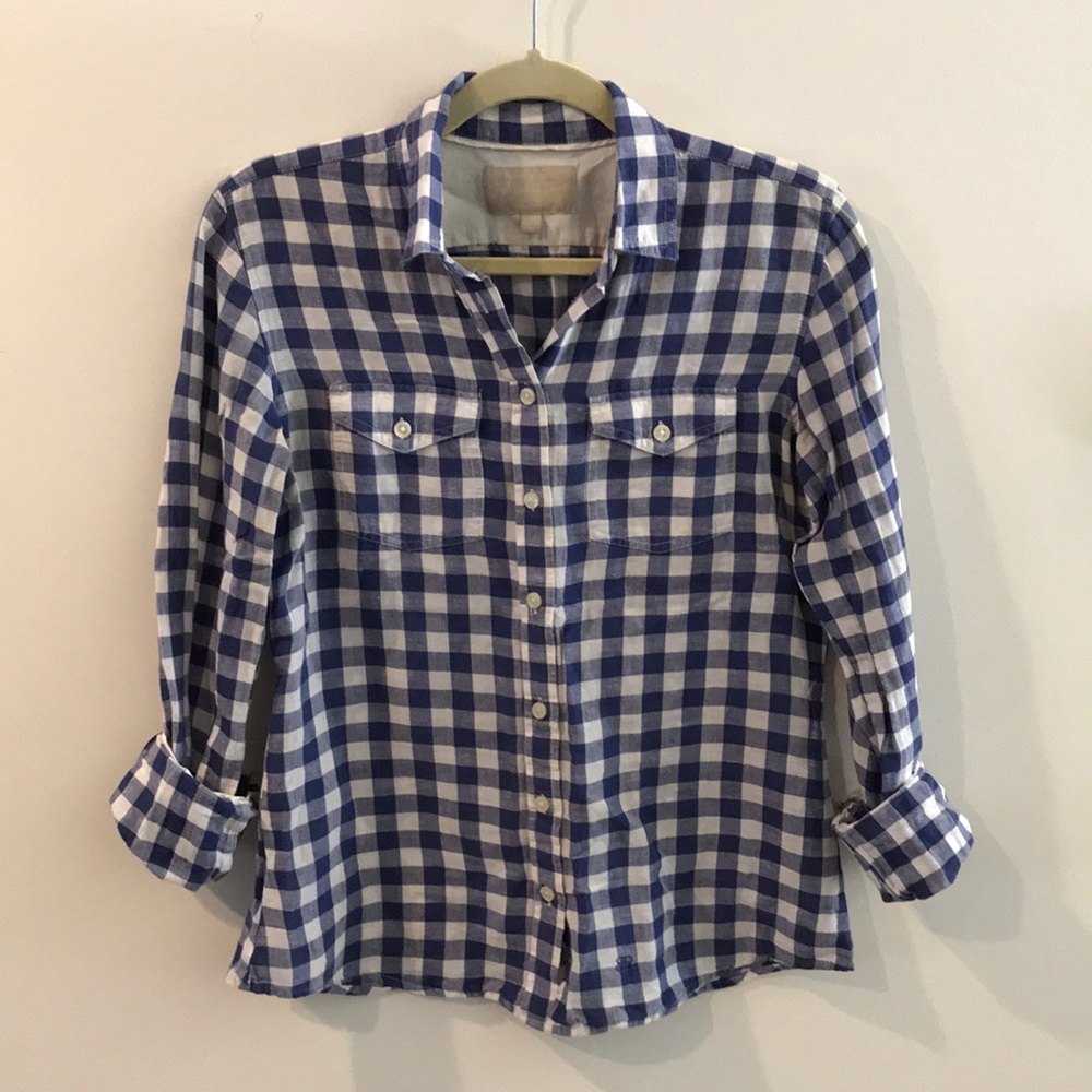 🌸 3 for $10 // Banana Republic button down